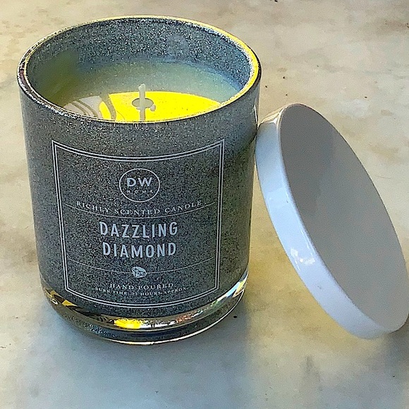 DW HOME CANDLE DAZZLING DIAMOND RICHLY SCENT 8.5 OZ NEW - Picture 2 of 3